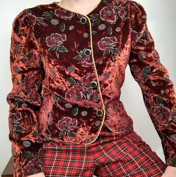 Vintage Tops - Vintage Stone Ridge  Velvet jacket top